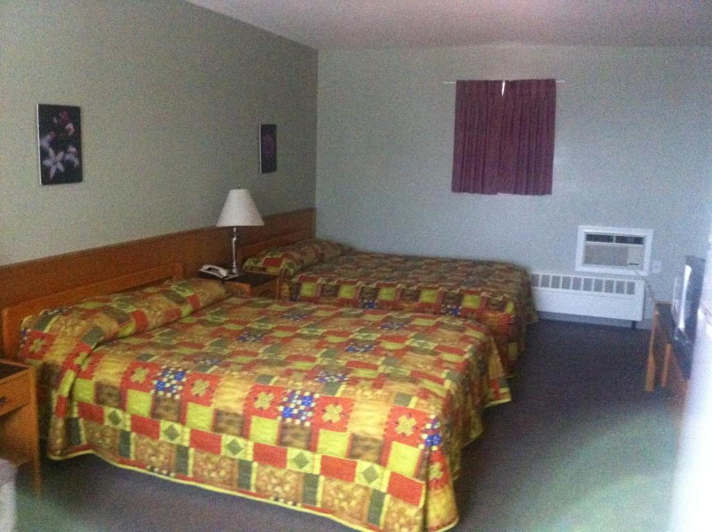 Raccoon Lodge Motel Sylvan Lake Room photo