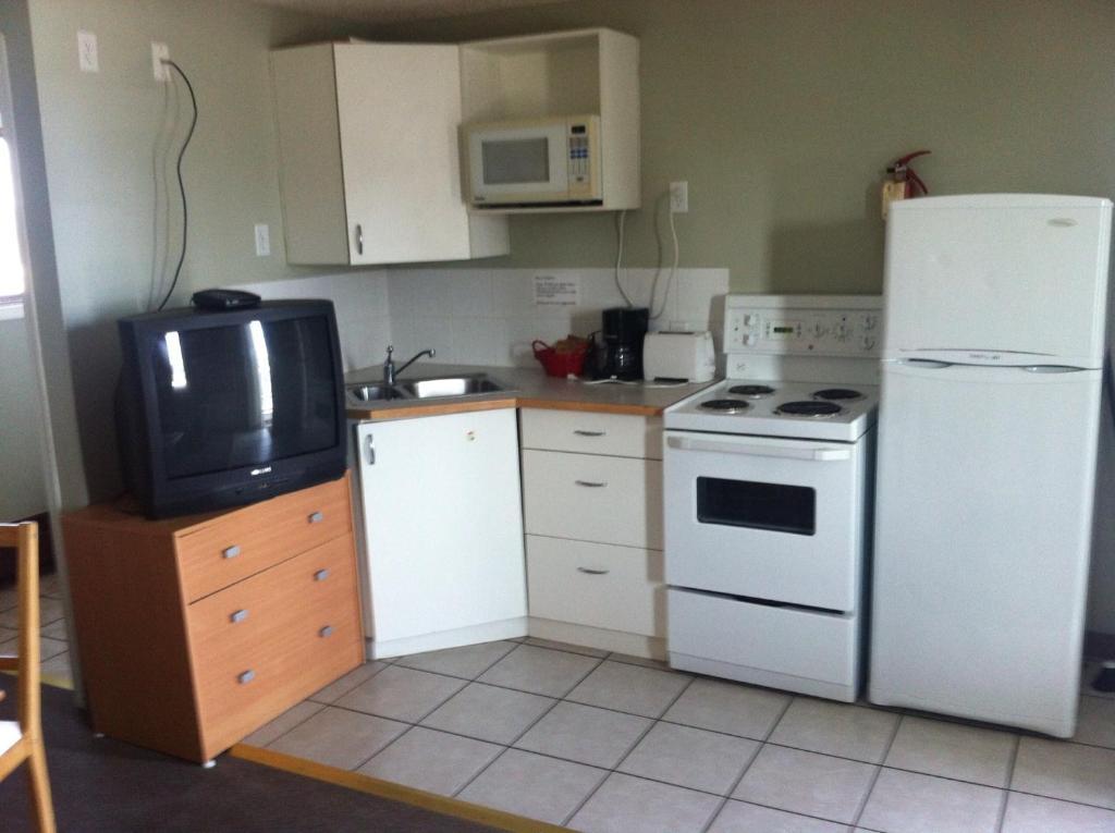 Raccoon Lodge Motel Sylvan Lake Room photo
