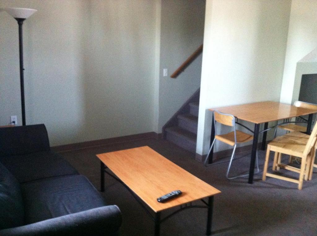 Raccoon Lodge Motel Sylvan Lake Room photo
